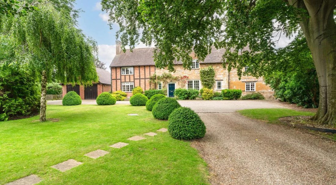 Secluded rural property in the Cotswolds