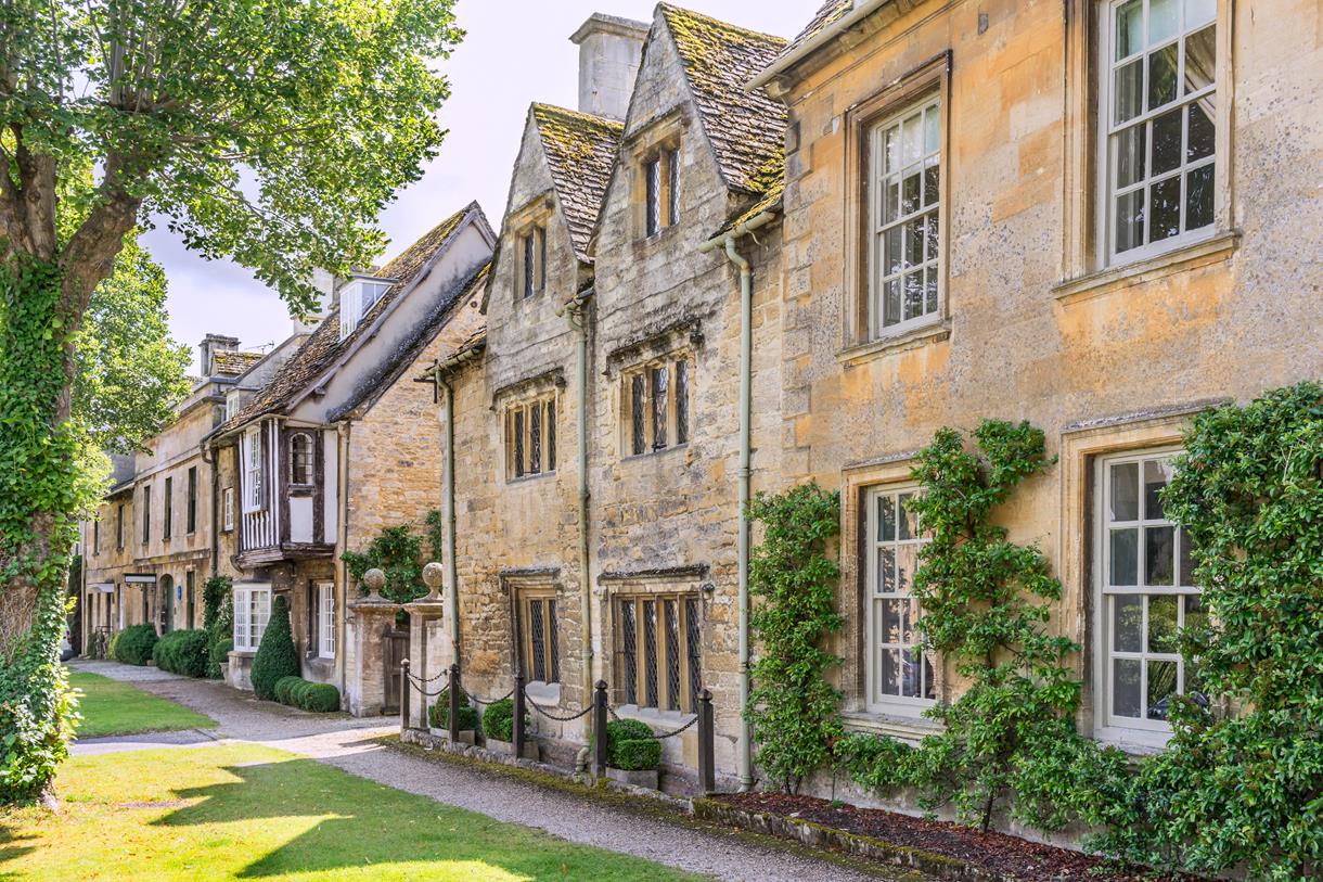 Burford Holiday Cottages & Luxury Stay Cotswold