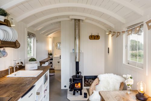 Shepherd’s huts and lodges in the Cotswolds