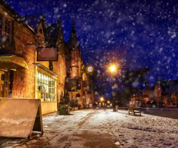 places to visit cotswolds christmas