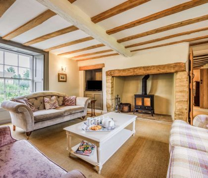 The Old Farmhouse Living Room - StayCotswold