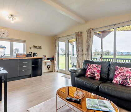Cotswold Lodge Sitting Area - StayCotswold