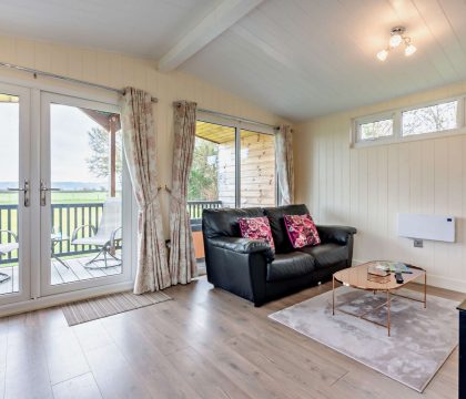 Cotswold Lodge Sitting Area - StayCotswold