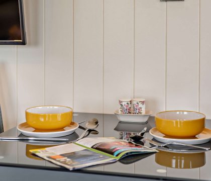 Cotswold View Dining Area - StayCotswold