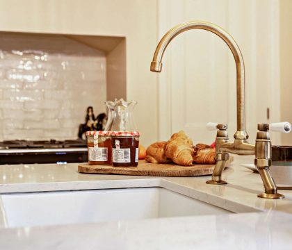 Union Cottage Kitchen - StayCotswold