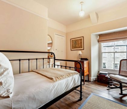 Union Cottage Bedroom 3 - StayCotswold