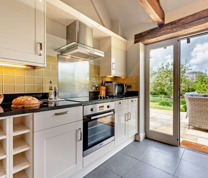 Perry Cottage Kitchen - StayCotswold