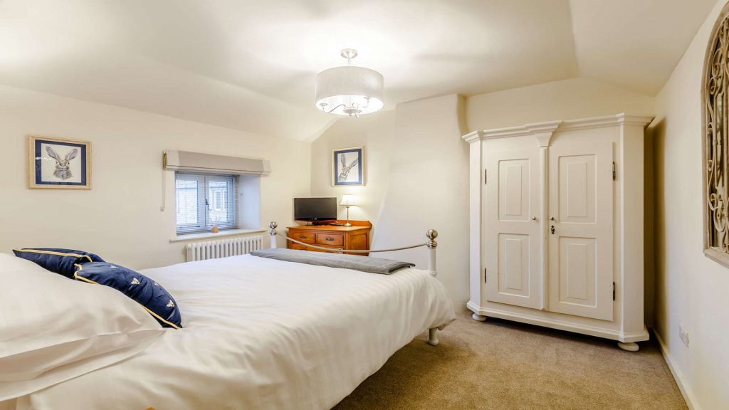 Wood Cottage, 1 Bed Dog Friendly Holiday Cottage in Fairford