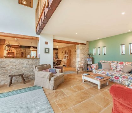 Bunt Barn Living Room - StayCotswold