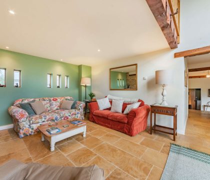 Bunt Barn Living Room - StayCotswold