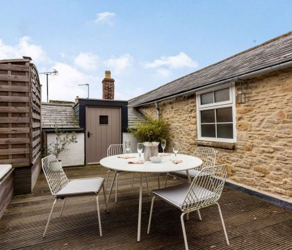Church View Apartment Roof Terrace - StayCotswold