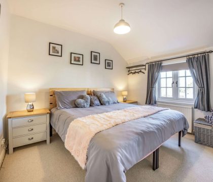 Magnolia Cottage Master Bedroom - StayCotswold