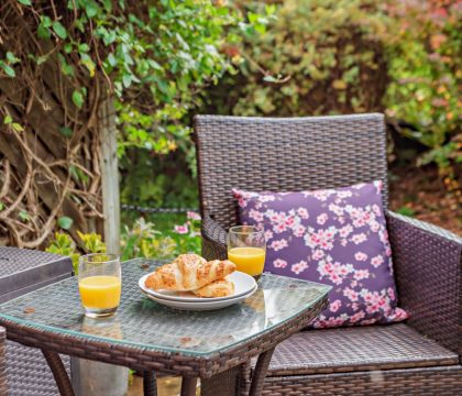 Ratty's Retreat Garden - StayCotswold