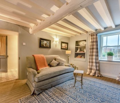 Lilly Bee Cottage Living Room - StayCotswold