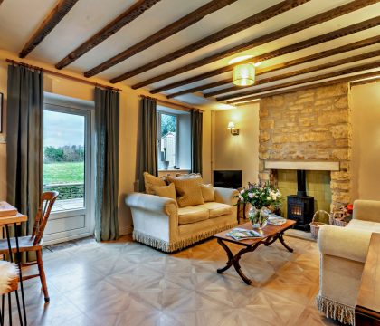 Holly Cottage Sitting Room - StayCotswold 