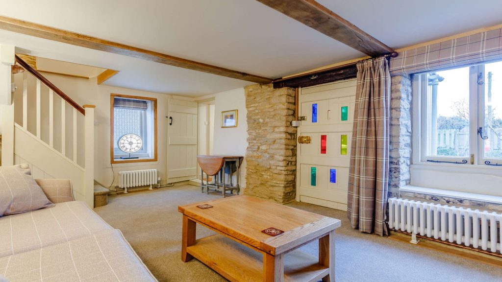 Wood Cottage, 1 Bed Dog Friendly Holiday Cottage in Fairford