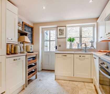 Masters House Kitchen - StayCotswold