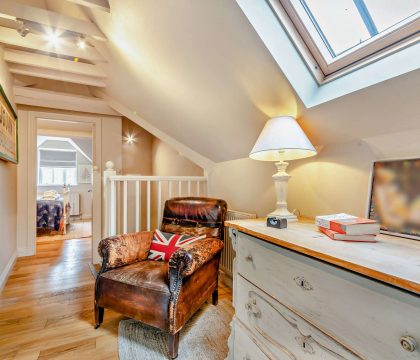 Masters House Landing - StayCotswold