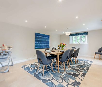 Stonelands Dining Room - StayCotswold