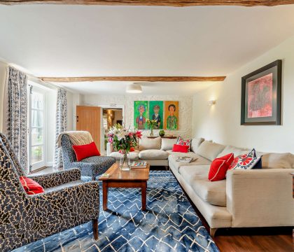 Stonelands Sitting Room - StayCotswold