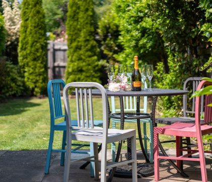 Magnolia Cottage Garden - StayCotswold