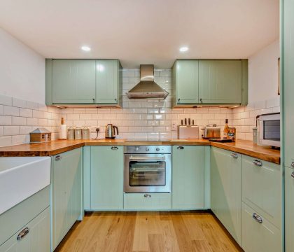 The Old School House Kitchen - StayCotswold
