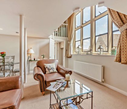 The Old School House Sitting Room - StayCotswold