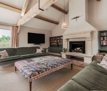 The Oat Barn Living Area - StayCotswold