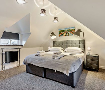 The Nook, Winchcombe Master Bedroom - StayCotswold