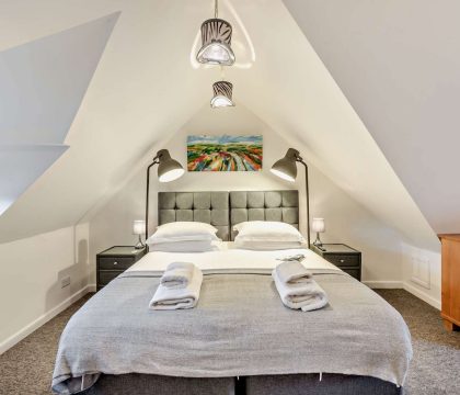 The Nook, Winchcombe Master Bedroom - StayCotswold