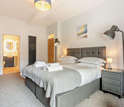 The Nest, Winchcombe Master Bedroom - StayCotswold