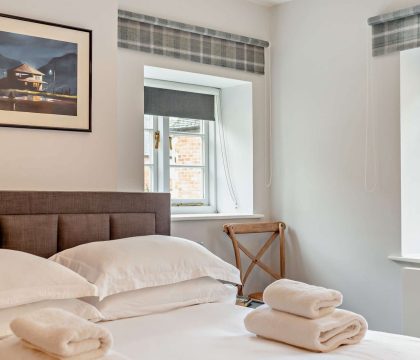The Nest, Winchcombe Bedroom 2 - StayCotswold