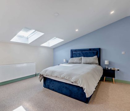 2 Bear's Court Bedroom 2 - StayCotswold
