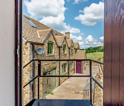 Bear's Court Apartment - StayCotswold