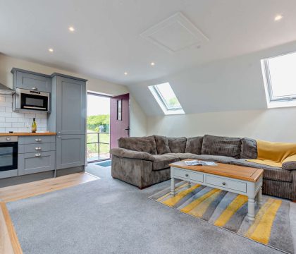Bear's Court Apartment Living Area - StayCotswold