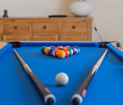 5 Bear's Court Games Room - StayCotswold 