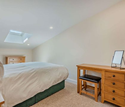 5 Bear's Court Bedroom 3 - StayCotswold 