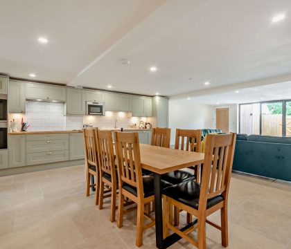 6 Bear's Court Dining Area  - StayCotswold 
