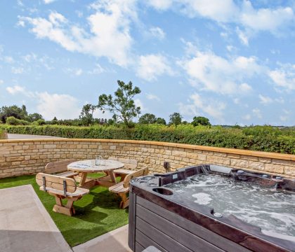 1 Bear's Court - StayCotswold