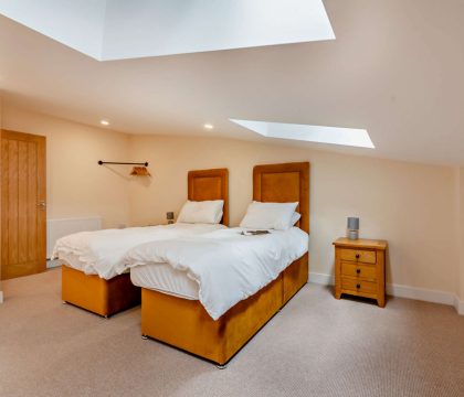 7 Bear's Court Bedroom 3 - StayCotswold 