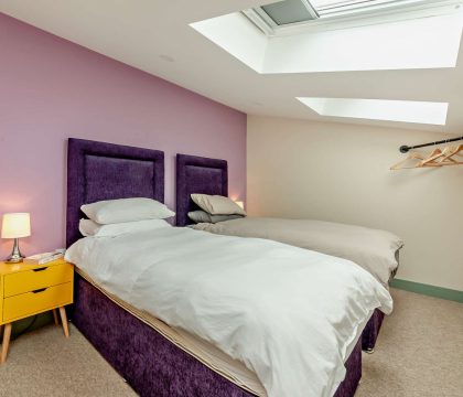 4 Bear's Court Bedroom 3 - StayCotswold