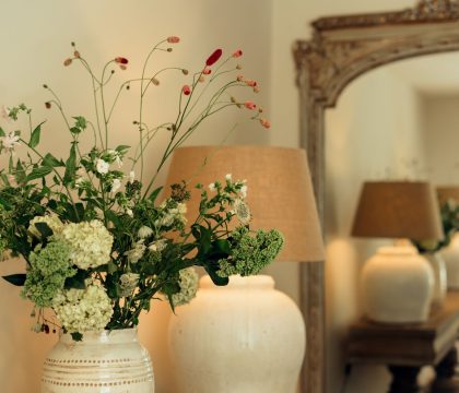 Brook Cottage Living Room - StayCotswolds 