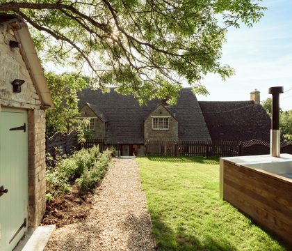 Brook Cottage Garden - StayCotswolds 