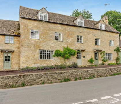 Brook Cottage - StayCotswolds 