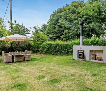 Brook Cottage Garden - StayCotswolds 