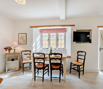 Lower Barn Dining Area - StayCotswold