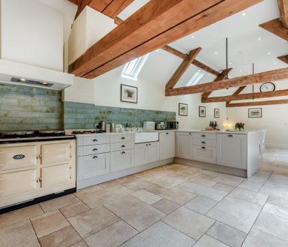Waterhead Barn Kitchen - StayCotswold