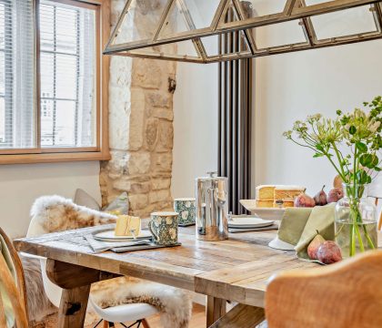 Butcher's Flat Dining Area - StayCotswold