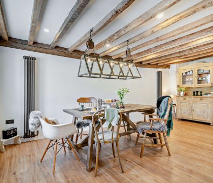 Butcher's Flat Dining Area - StayCotswold