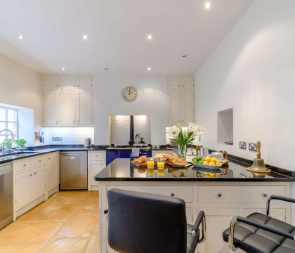 Milton House Kitchen - StayCotswold